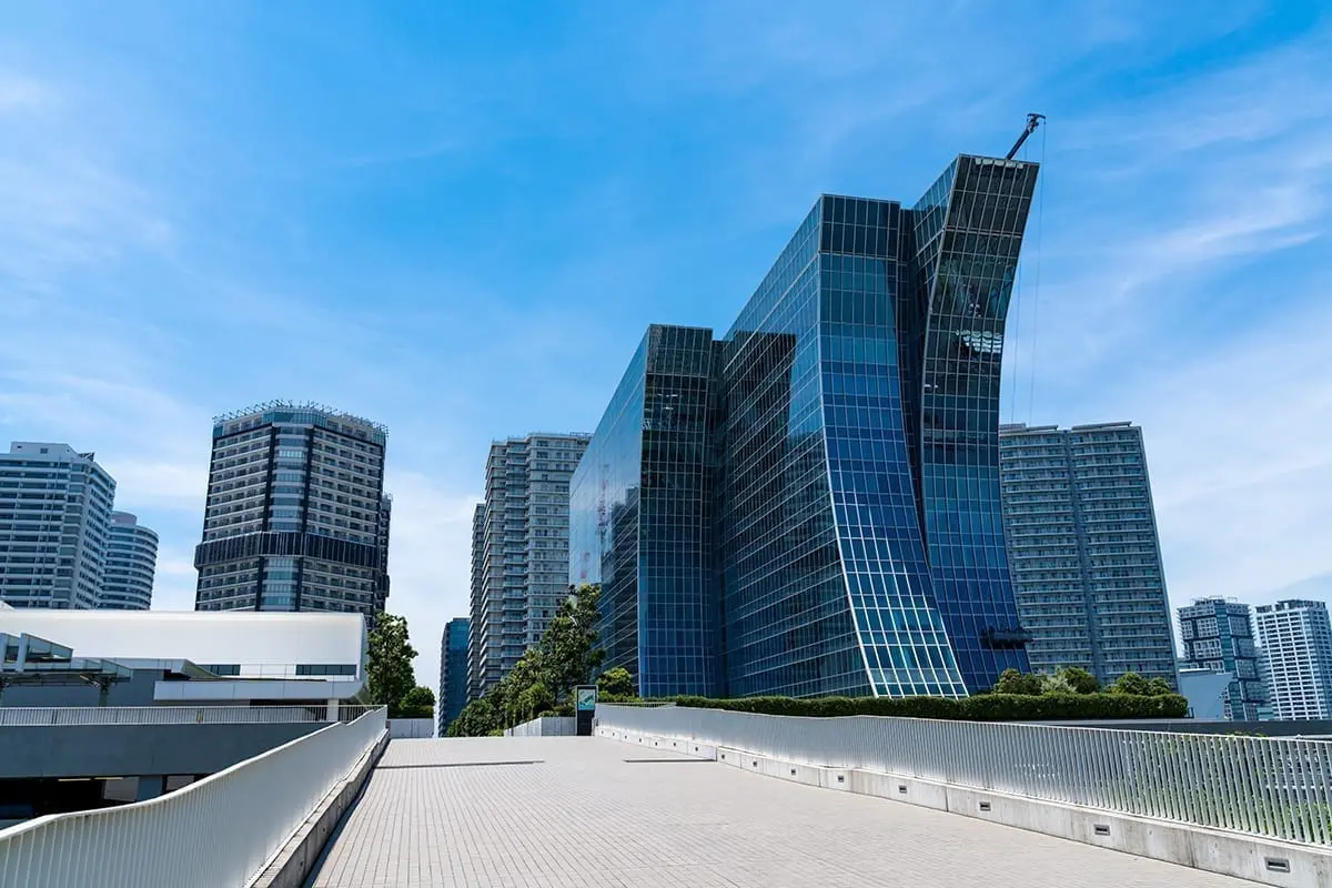 臨海エリアの高層マンション群